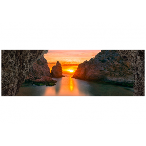 Obraz na plátně - Pláž v kamenném rámu - panoráma